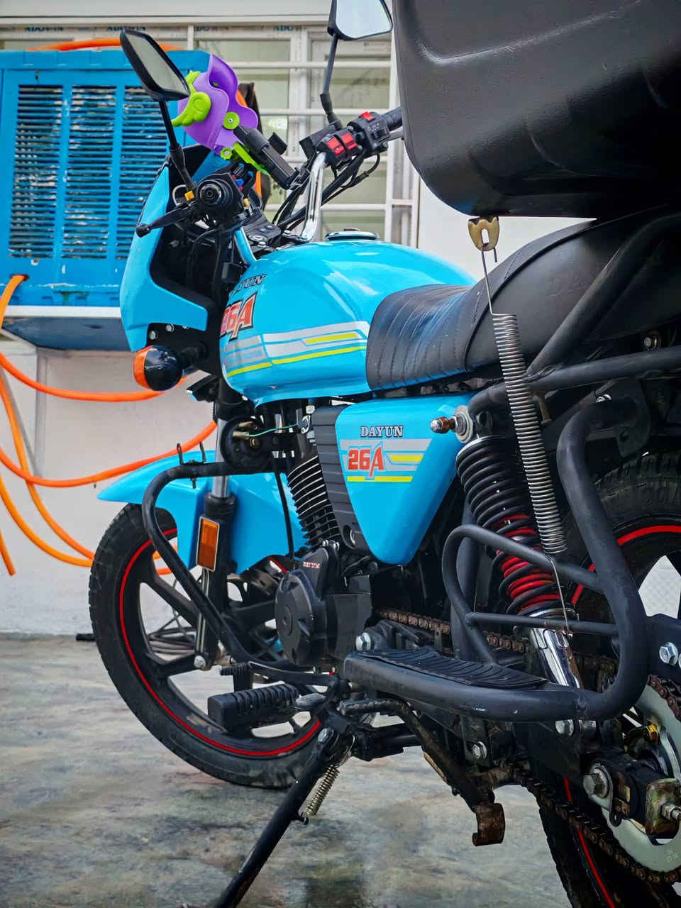 السلام عليكم دراجه دايوان 2024
مرقم بأسمي شرط التحويل رقم أربيل اصولي
دراجه نضيفه استعمال شخصي
ومعدل عليه
محرك 200
ولايت زيلون
وباقي التفاصيل كلها بلاد
.وصينيه قبق زنجيل موجود
.
. 
الاستفسار
***********
مكلف بل نشر 
دراجه
