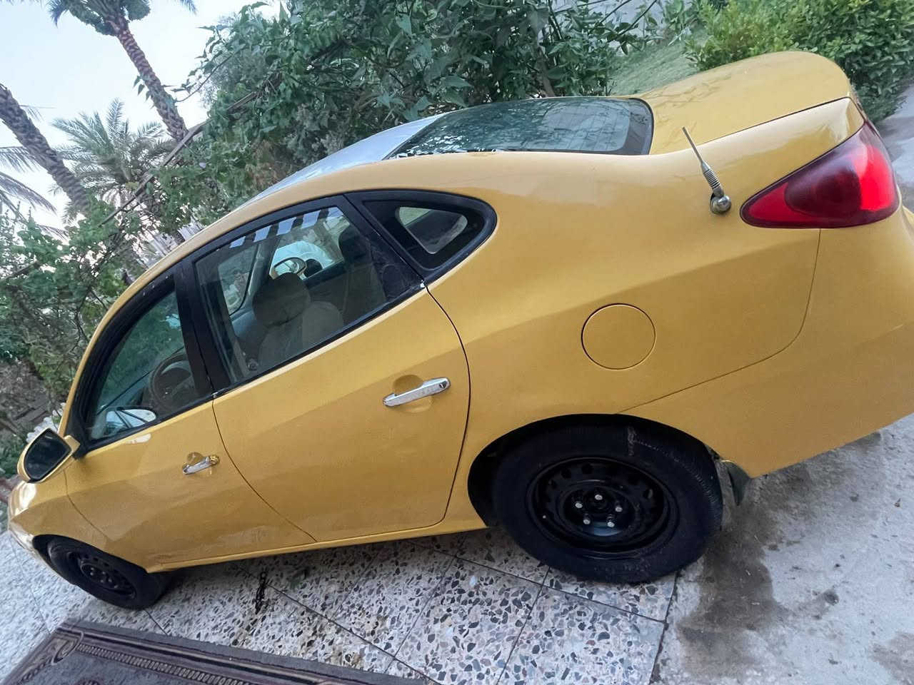 سلام عليكم النترا 2009
رقم بغداد 
مكينه وكير جدد 
تبريد شغال 
تخم تاير جديد
مكاني سلمان باك 
***********
85 وبيها مجال
