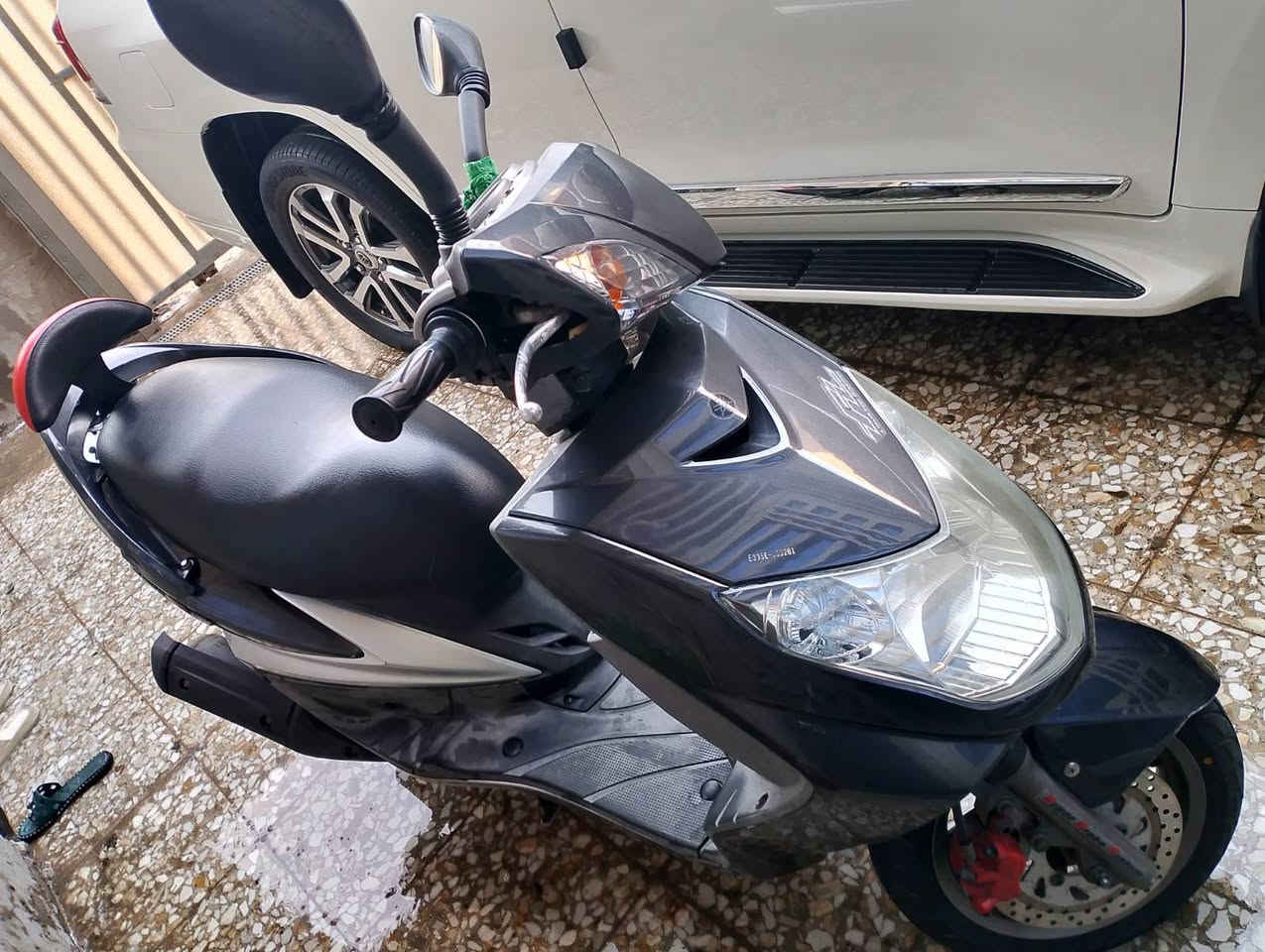 سلام عليكم ورحمة الله وبركاته دراجه سكنس فحل اللبيع نوزل دراجه رمبه مكفوله من بدايتها النهايتها العنوان بغداد حي نصر رقم الهاتف ***********
