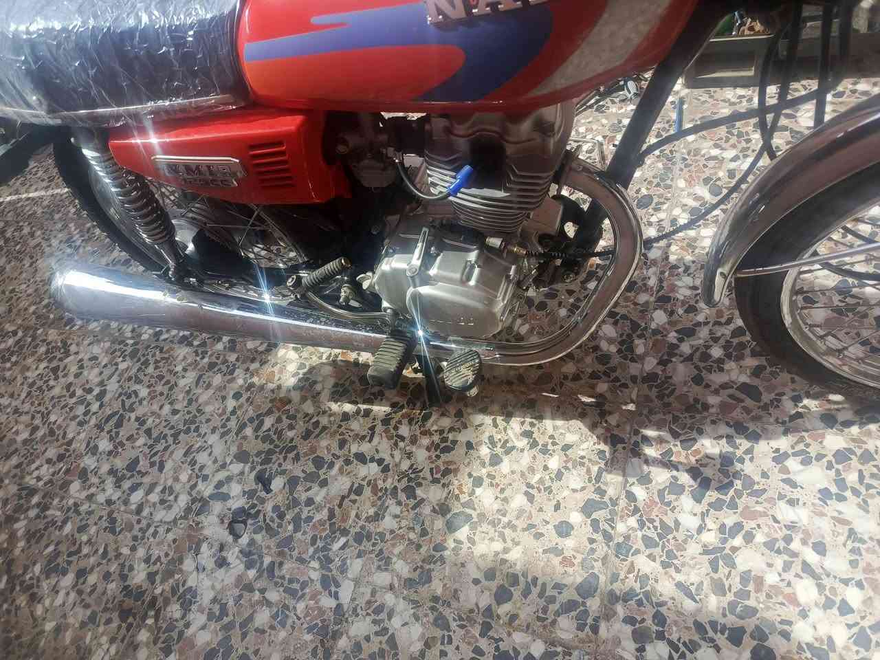 السلام عليكم شباب دراجه البيع نامه باب اول شلامجه
بدون بدون اوراق 

مكفول كفاله 

موديل 25 

المكان المجر الكبير وهاذ رقمي *********** المو شراي لا يتعبني خاص هم متواجد 

السعر 850 وبيه مجال حك الجيه اطيحلك وملاحظة لحد يكسر الحلال العالم وشكرا
