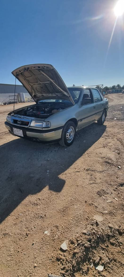 اوبل فكترا موديل ١٩٩١ رقم انبار تحويل مباشر مكينه ١٨٠٠ السياره خير من الله حلوه السيار وعلى ايد كملته وماعيزه اي شي وكله شغال كهربائية 
مكان النجف الاشرف ابو صخير ***********/*********** 
السعر ٢٥ وبيه مجال
