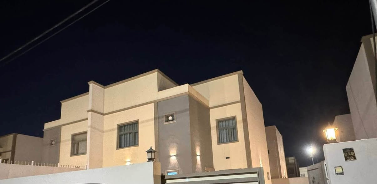 🏠 الدار في مجمع الأميرات 2 السكني  - قريب شارع المجمعات 
الدار 250متر | طابقين | إستلام شهرين 

المقدمة 64 مليون فقط 
بناء درجة أولى + تشطيب مرتب
3 غرف نوم + صالة واسعة + استقبال
مطبخ + صحيات
كراج + 🌿 حديقة
📌 يباع بتطلوعة سعرها مناسب - المرحلة السادس 

👇 تريد الصور والتفاصيل؟
اكتب (تم) بالتعليقات ويوصلك كل شي فورًا
📞 اتصال / واتساب:
***********

