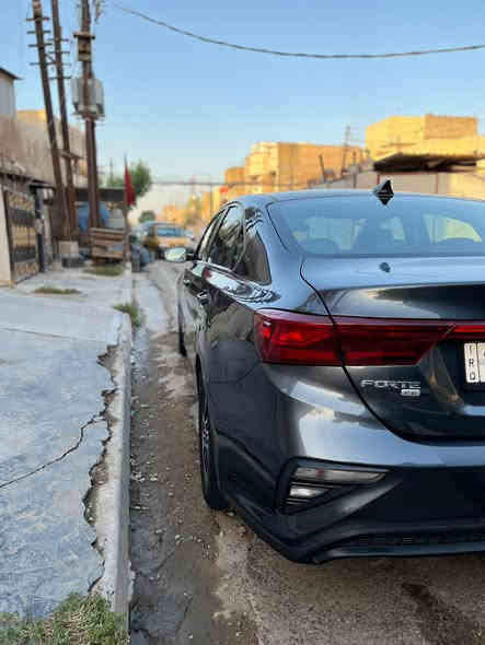 سلام عليكم 
للبيع او مراوس حسب القناعه
كيا فورتي مديل 2019 وارد امريكي كير عاديي
مكينه الفين دوش موصفات نص فول رادار تحكم ستيرن بريك ذاتي تحديد مسار 
السعر ١٢٥ وبيها مجال بسيط 
مكان السياره بغداد 
لستفسار اتصال على ارقم او واتساب غير متواجد على فيس
***********
 
***********
