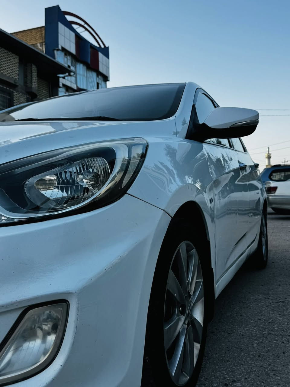 هونداي اكسنت موديل 2012
رقم نكليزي بغداد مكاني نجف 
ملاحضه السياره كافله عامه ماعده الي موضح بل الصوره 
السعر 98 وبيه مجال 
 ***********
