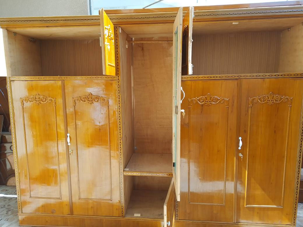 السلام عليكم كنتور 5باب طابقين للبيع السعر 225+بوفيه افراش مترين ونص ام المعرض للبيع السعر 125 وبيهن مجال المكان نجف الاشرف الشراي يتصل على الرقم وبي واتساب ويوجد خدمه توصيل داخل النجف *********** النجف, العراق
