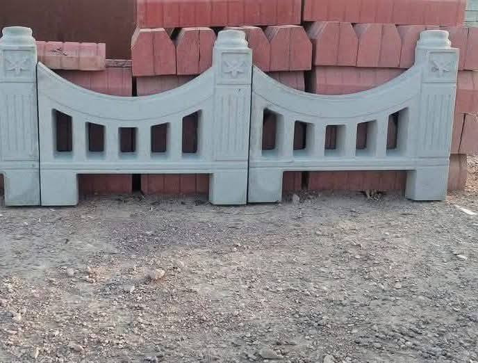 السلام عليكم 
قوالب مال حدائق كلش حلوات 
ارتفاع 40طول 60
سعر القالب 30الف 
مكان الشرقاط الايسر قريه عويجيله 
***********
