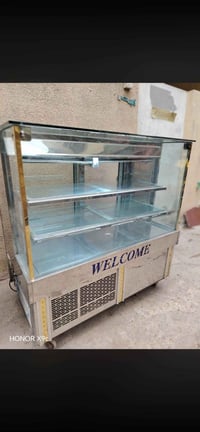 براد كيك شغال وممستخدم شي قليل للبيع العر 450 الف                     ...