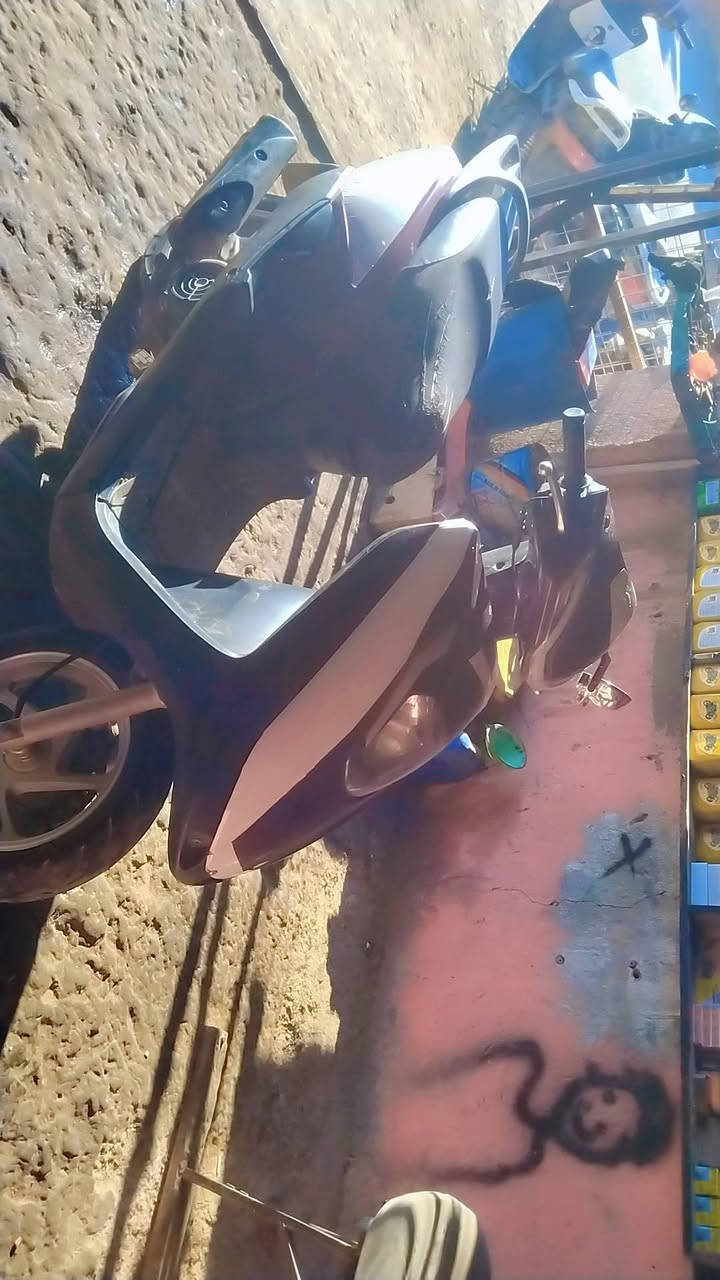 سلام عليكم ورحمه الله وبركاته دراجه البيع نكره سلف دراجه حلوه نقص مابيه مكان الشوملي لاتصال عل رقم ***********
