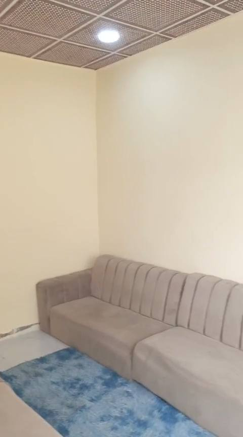 بيت ايجار 100 متر ايجاره
150 الف   خلف مجمع عماد سكر  قرب البانزين خانه الخضراء
غرفه صاله ستقبال مطبخ صحيات***********
