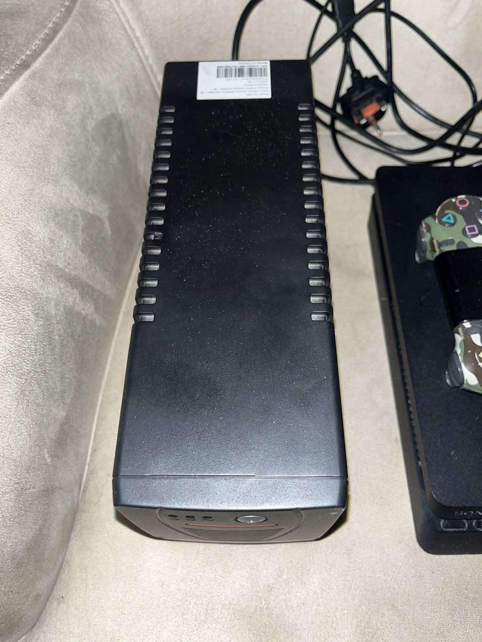 سلام عليكم بلي فور نوع سلم مهكر نظام 12 قرص شغال + يوبي اس جديد +جوستك اصليه + جوستك تجاريه + ألعاب + تومب رايدر + ذلاست اوف اس 2 + رزدنت ايفل 8 + pes2020 + جيتي اي 5 + مورتل كوم بات + جهاز ذاكرة 500g  ومثل مشوفون كلشي جاهز بس تشغل وتلعب والله شاهد جهاز كلش نضيف وممفتوح ابد سعر ٢٧٥ رقم 
لمكان بغداد الدوره شارع ابو طياره
لهاتف + ***********
***********
