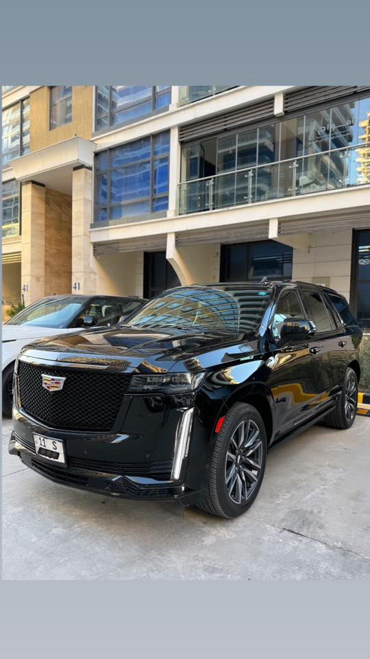 كاديلاك 2023 اسبريسو 36 سماعه وكاله
المنصور داخل الضمان مغله كلها PPF 
ضمان 15 سنه اصلي بغداد كفاله عامه 
جديده جدا السياره ماشيه 26km .... 🍁
---------------------------------
المواصفات اعلى فئه 1/1 خليجي 
بصمه 
بانوراما 
جكات 
سماعات 36 
كراسي مساج 
رادار نقطه توقف 
عدد كامرات 5 
عدد شاشات 3 
كراسي كهرباء 
كراسي تدفئه 
كراسي تبريد 
تشغيل عن بعد
جنطه كهرباء 
خزن ميموري 
شاشه ديجيتال 
هند بريك بصمه 
دوس كهرباء 
الى اخر السياره غنيه عن التعريف 
............................................................
 ترهم بيع او مراوس للجناي فقط يتصل او 
واتساب : ***********
