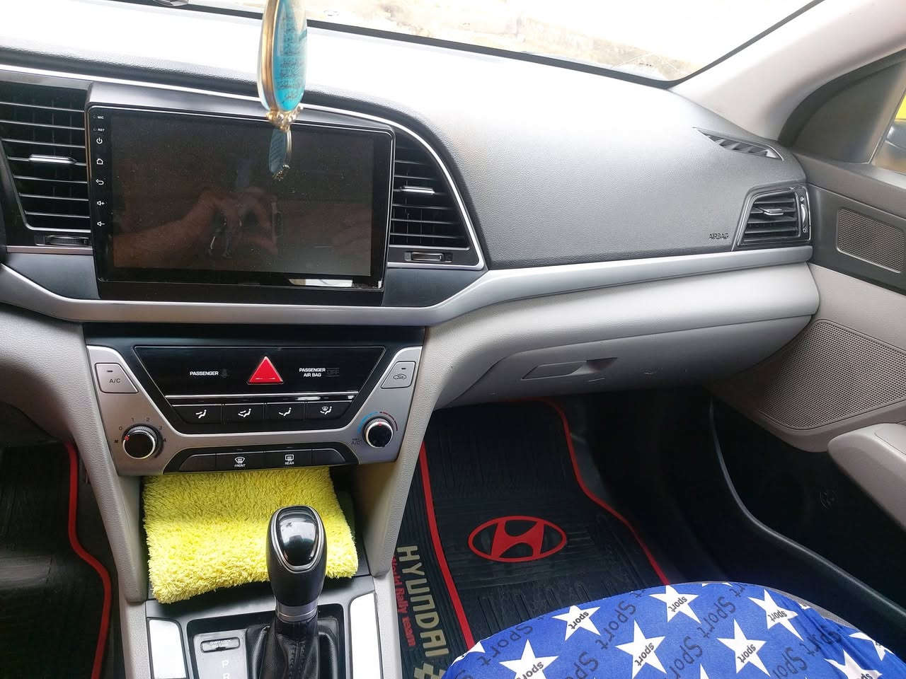 س.ع
النتره امريكي موديل ١٧ محرك ٢٠٠٠ دوش كير اي تي حداديه جيده سياره كامله مكمله راستأ شارع ضررها كرن من جاملغ لا شاصي ولا لغد شرط وشويه من حافت البنيد ولهلال الخلفي ليبل واحد  السعر ١١٥ وبيها مجال للإستفسار *********** مكان سياره ميسان هيئه وغرامات مصفره
