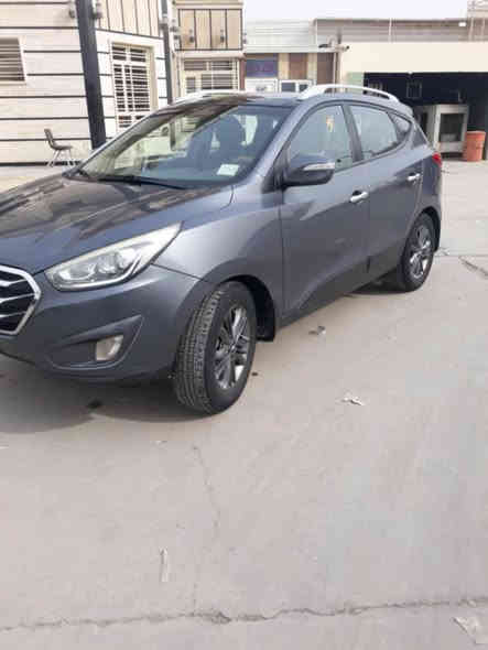 سياره توسان خليجي  أربعه سلندر 
دوش  محرك 200
موديل ٢٠١٦ بنوراما محرك گير بلادي
تايرات جديده لا يوجد فيها قطرة  صبغ 
دوشمة كشنات ارضية جلد
ظربه بسيطه اباب السائق راجعه
على البارد اكو طعجه گد الأصبع باقيه على وضعهه
السعر ١٦٠ وبيها مجال بسيط
رقمها بغداد  الماني دولي 
رقم صاحب السيارة ***********
