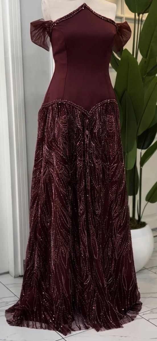 هذه فستاني قياس 42 لبسته مره ادبيعه والله حديث وجديد  وعندي بعد فساتين


**إذا كنت صاحب هذا الإعلان وتريد حذفه لأي سبب، رجاءا أرسل رسالة إلى الدعم الفني**