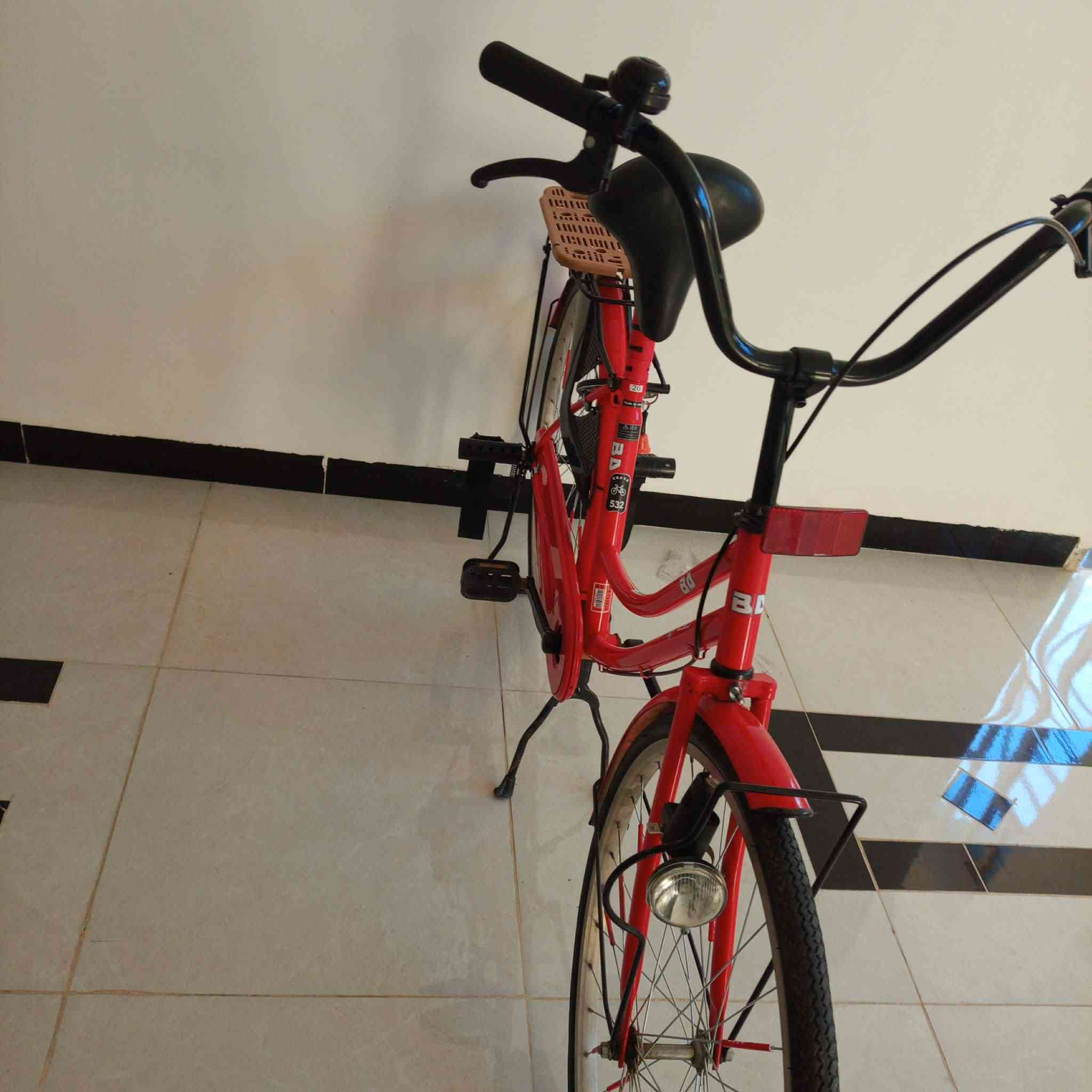 السلام عليكم 
البيسكل للبيع السبب معتاز 
العنوان نجف البوحداري 
الوان احمر ❤️
البيسكل نضيف 
موديل 2021
الشركه BD 
السعر 95 وبيه مجال بسيط كلش 
رقمي ***********
