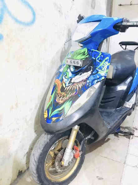 سلام عليكم ماكس عدله حلوه مانقصه شي شله ومعدل كلجات رياضي سعره 400 وبيه مجال مكاني بغداد مدينه الصدر رقم ***********
