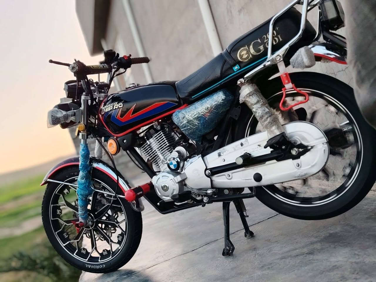 سلام عليكم البيع دراجه موديل 24محرك 200 دراجه احله من الصوره كهربائيات كلها شغاله مكفوله من اي عيب شلعه ونشاط فول 🚀 مكان قولاي جسر حلوان سعر خاص  او مراوس ويه اربعه موديل 24او 25 هاتف ***********
