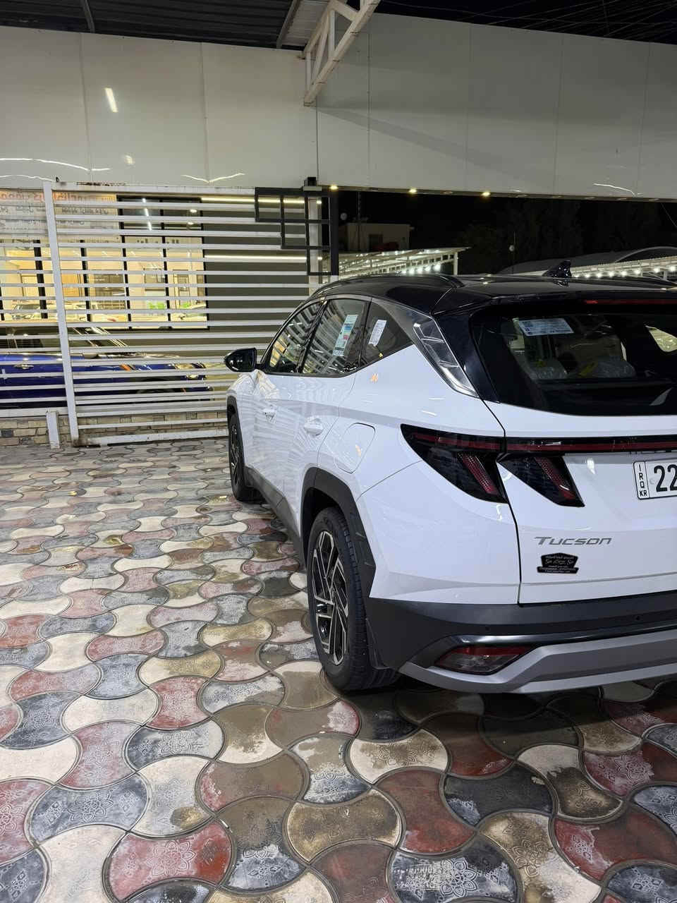 توسان 🔥 2025 💣 2 كلر ⚫️⚪️
المواصفات 💯 :

1- بصمة 🔐
2- شاشة متصل 📺
3- قطعتين تبريد ❄️❄️
4- جنطة كهرباء ⚡️ 
5- كراسي 2 كهرباء ⚡️ 
6- حساس خلفي وامامي 🔊
7- شحن لاسلكي 💥
8- داخل ابيض 💟
9- تشغيل عن بعد 🕹️

العداد : 11500✅

السيارة مكفولة كفالة عامة (وضع زيرو ) ✅

#السعر 235 للاستفسار الاتصال على الرقم 
*********** 
***********
