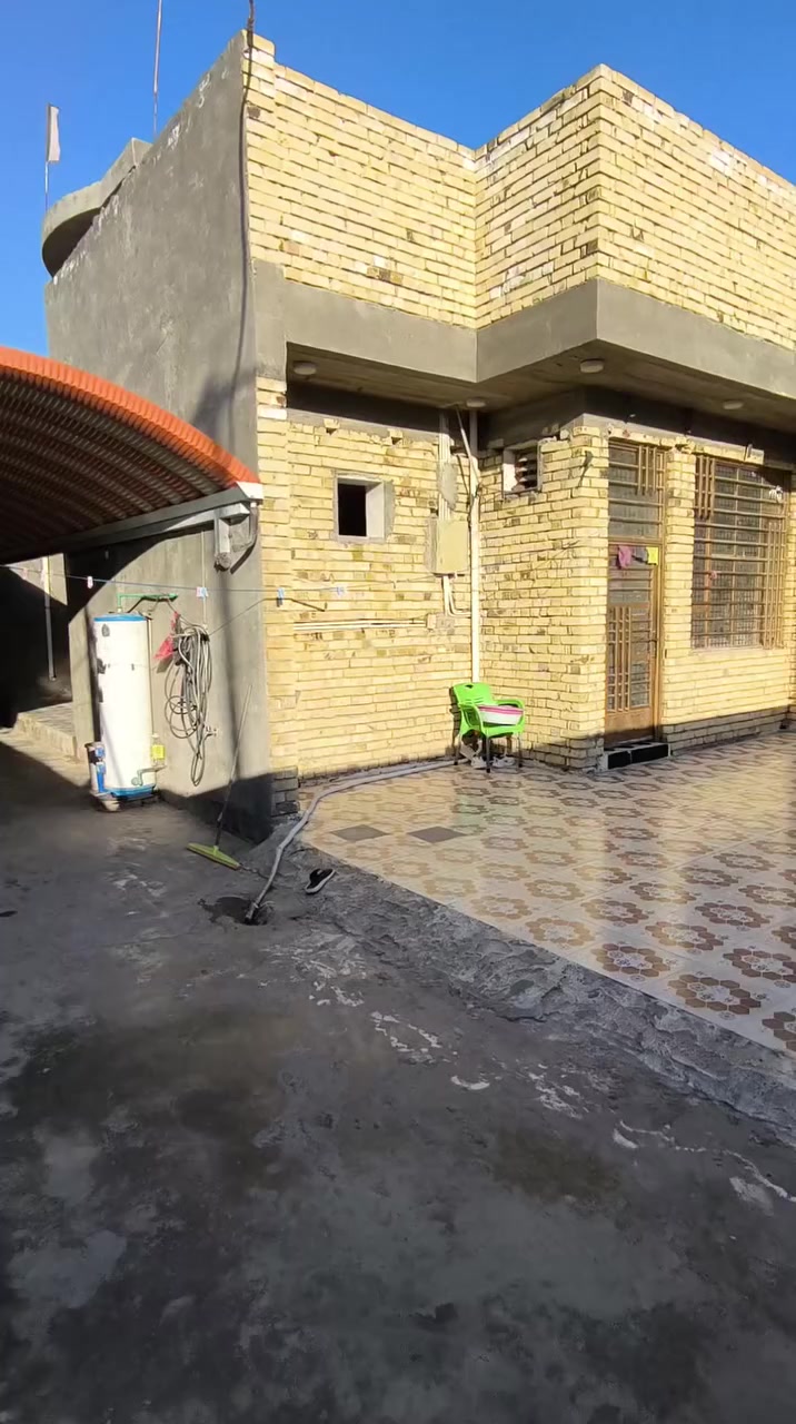 بيت مساحه 275 البيع مكان 
كون نواب ضباط شارع نفط استفسار عله هاذه رقم 
***********
***********
