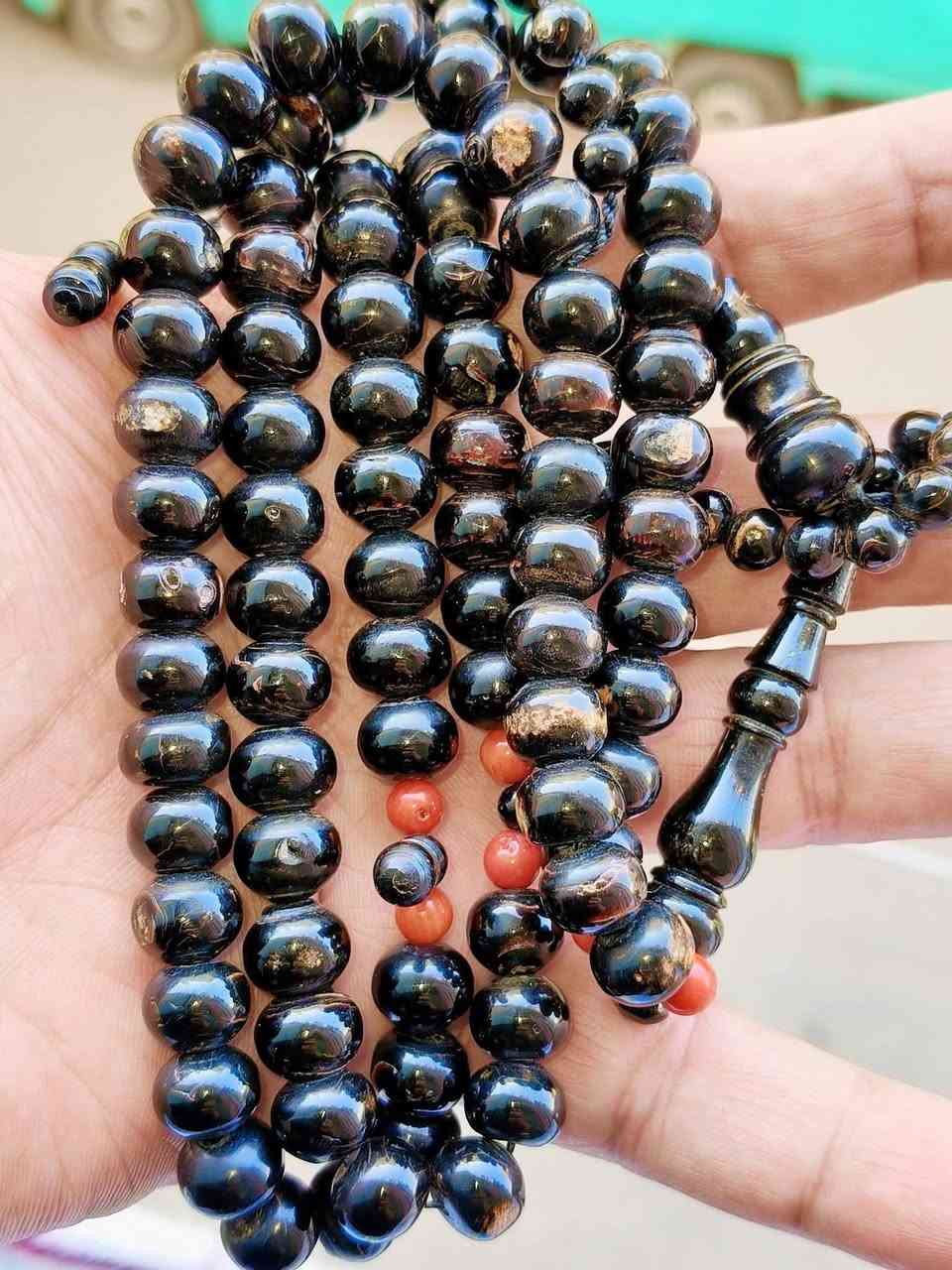 بسم الله ماشاء الله
للمستغفرين الله كثيرا والمسبحين 🙏🙏 والورد اليومي 
📿اقدم لكم قطعة من المرجان الاسود  تعريقات ذهبية 📿
يسر بحر احمر طبيعي وفواصل من المرجان (8حبات)
شاهد وتمليكة من اليسر المعرق   
100 حبة
قطعة تستحق الاقتناء
السعر خاص فقط 
او التواصل واتس 
🔥01229890666🔥


**إذا كنت صاحب هذا الإعلان وتريد حذفه لأي سبب، رجاءا أرسل رسالة إلى الدعم الفني**