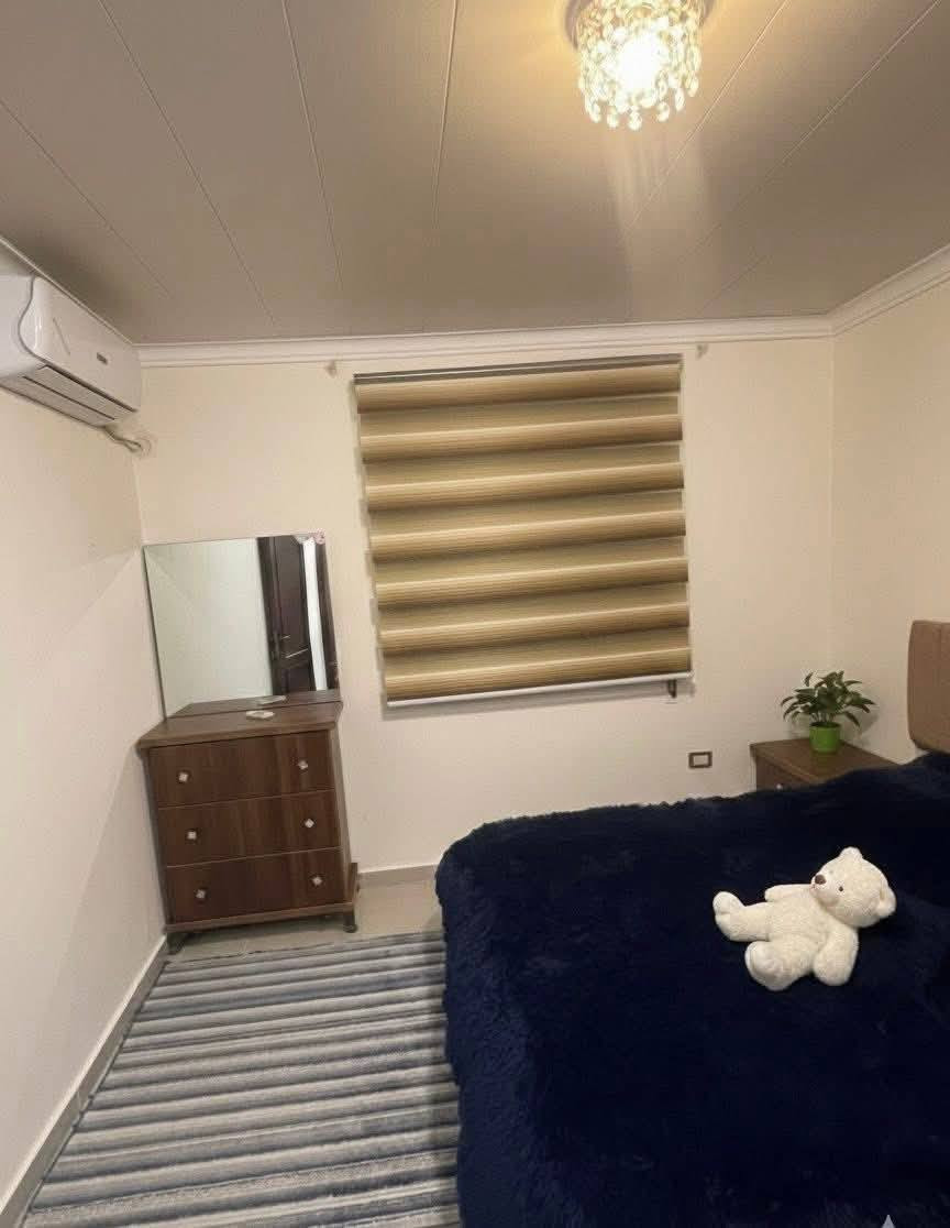 للايجار
شقة طابق ارضي امامية معزولة 
غرفة وصالة وخدمات 

الاعظمية📍

الاجار 350
📞***********
