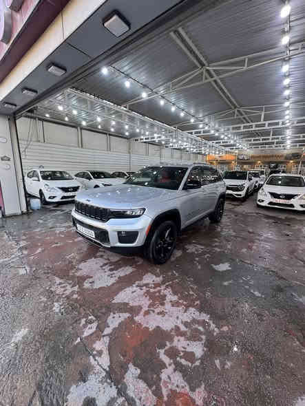 🌹🌹تحية طيبة🌹🌹
جيب 2023 بلاك توب 
فول عدا الفتحة 
صور الحادث مرفقة 
بدون ايرباك بدون دواخل شاصي لغد مكفول
صبغ بابتين وجاملغ خلفي 
مكينة V6 3600 
5 راكب 
السعر 31 الف او مراوس 
***********
مكاني بغداد معارض الكريعات
