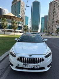 للبيع كيا كادينزا 2014 السيارة فول الفول Vib مكينة 6سلندر   3500 مواصف...