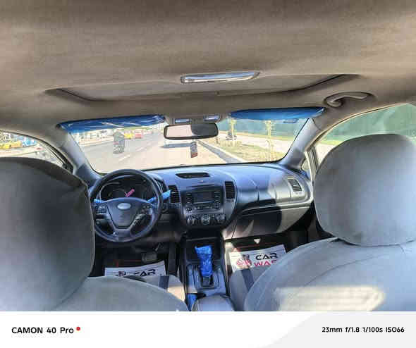 السلام عليكم كيه فورتي موديل 2015 رقم بغداد إنكليزي بسمي مصفرة من كلشي وارد أمريكي حادثها بنيد وجاملغ بدون دواخل 
السيارة فول مواصفات جاهزة جديدة 
السعر ١١٢ مكاني بغداد البلديات مكلف للنشر 
***********
