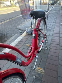 باسكل بناتي لبيع حجم ٢٦ يجي عكرب و الباسكل كلش نظيف تايراته جدد و الوي...