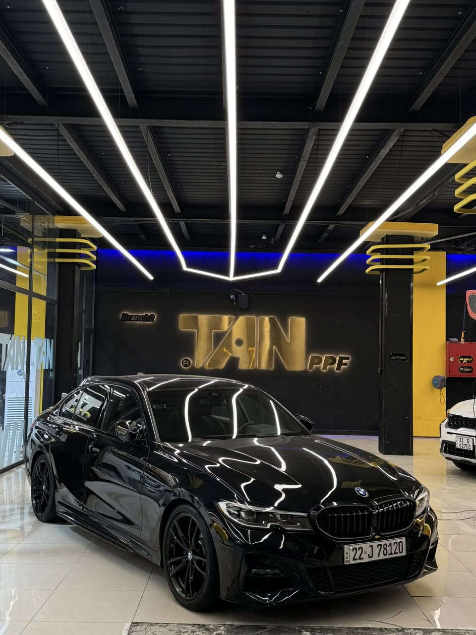السلام عليكم                                                                       

BMW 330  M bakj  اصل
موديل 2021 
سلايت
ماشيه 88KM
وباقي المواصفات معروفه ماريد ادوخكم
حادثها كلش بسيط لا دواخل ولا شاصي 

خشم البنيد وخشم الجاملغ 
مكان السياره بالكراده
السعر 255$ بيها مجال بسيط 
***********
