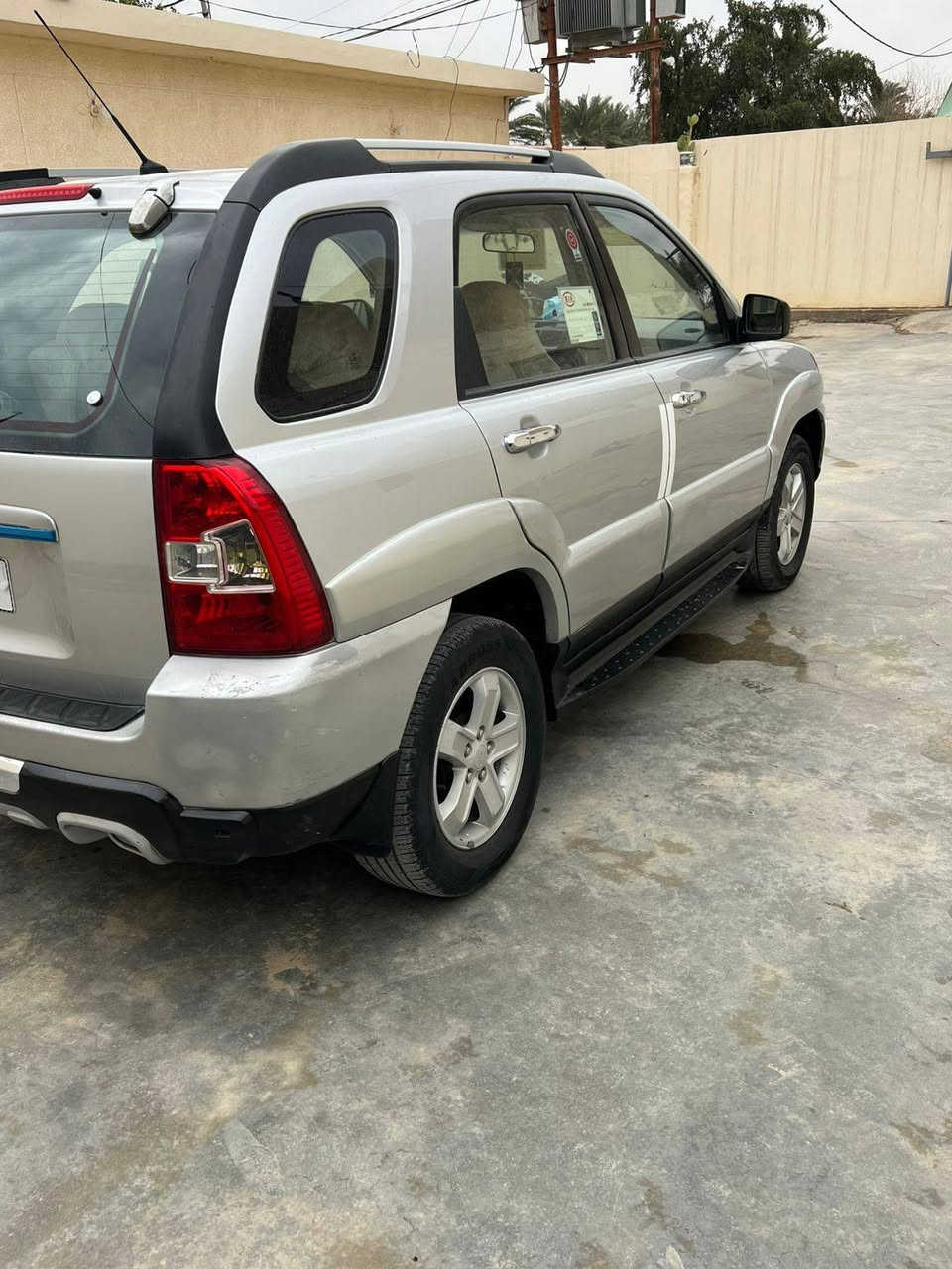 سلام عليكم سبورتج 2009 للبيع رقم بغداد دولي سنوية جديدة السيارة متعوب عليها مال جناي مكفولة كفاله عامة من الصبغ والضرر والسونار مرفق مع الصور  مكينة كير مكفولات صدر أمامي خلفي جديد تدفىة تبريد شغال تخم تاير السعر 125 وبيها مجال مكان السيارة ديالى الشراي يتصل ***********
