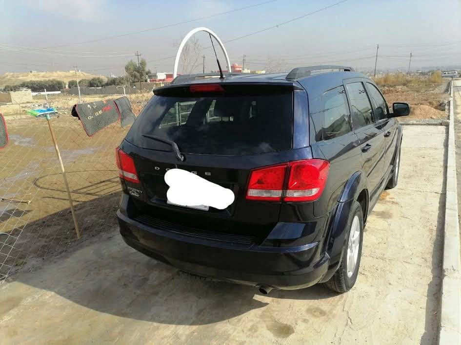السلام عليكم سياره دوج جورني 2011 اللون نيلي الضرر شبر بجاملغ الايسر تعديل على بارد بدون صبغ رقم اربيل فول مواصفات بصمه شاشه تشغيل عن بعد تحكمات تبريد شغال
4 سلندر  5 راكب بسم الشرعي وهزة جديدة شرط التحويل او الوكالة السعر 105 وبيها مجال حك الجية
للتواصل خاص او الاتصال على رقم ***********
ملاحظة/ السياره مو اليا السياره معروضه يمي اتكفل بل بيع والشراء والتحويل واخذ عمولة من البايع والمشتري. موصل, نينوى
