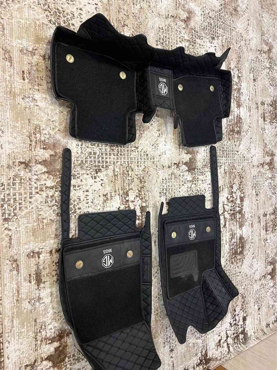 گاعی قالبی (vip) دەبڵ قرتەی فریزو جلد  زۆر زۆر تازەو خاوێنە تەنها یەک هەفتە راخراوە و تەنانەت بەشی دواوەی پێی لسەر دانەنراوە بۆ فرۆشتن 
*********** أربيل, العراق
