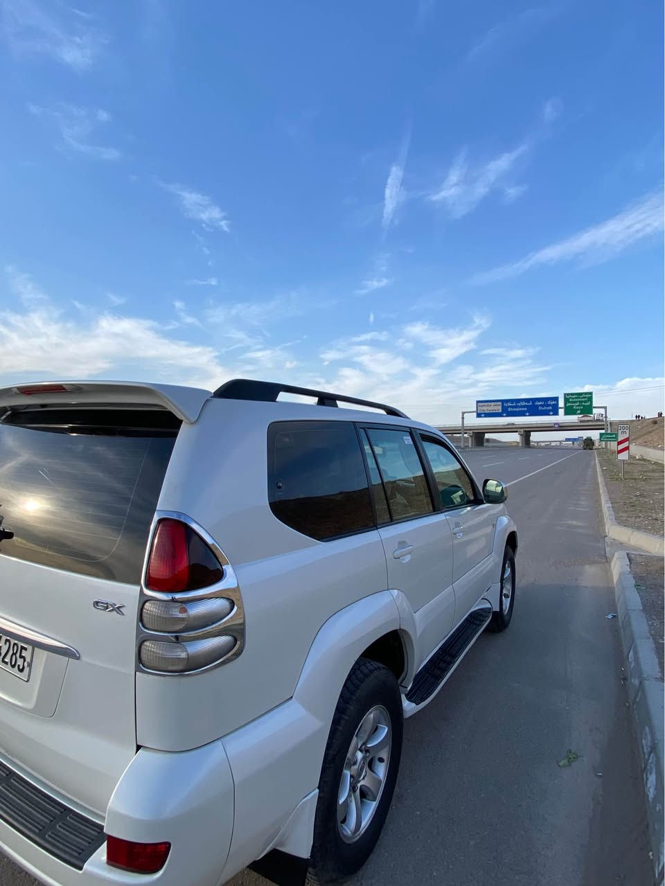 LAND CRUlSER PRADO
موديل 2008
السيارة كلين 
مواصفات السيارة :
فور ويل 
محرك 2700
عليها منظومة غاز 80 لتر
تبريد قطعتين 
غرفة السيارة كلش نظيفة
تايرات جدد 
وبالاضافة عليها ادامة كاملة (نوزلات_ بلكات_ حدادية امامية وخلفية )
لايتات زنون 
ممشى السيارة 266 الف km
شرط التحويل والغرامات 
سعرها 165
للتواصل 
*********** أربيل, العراق
