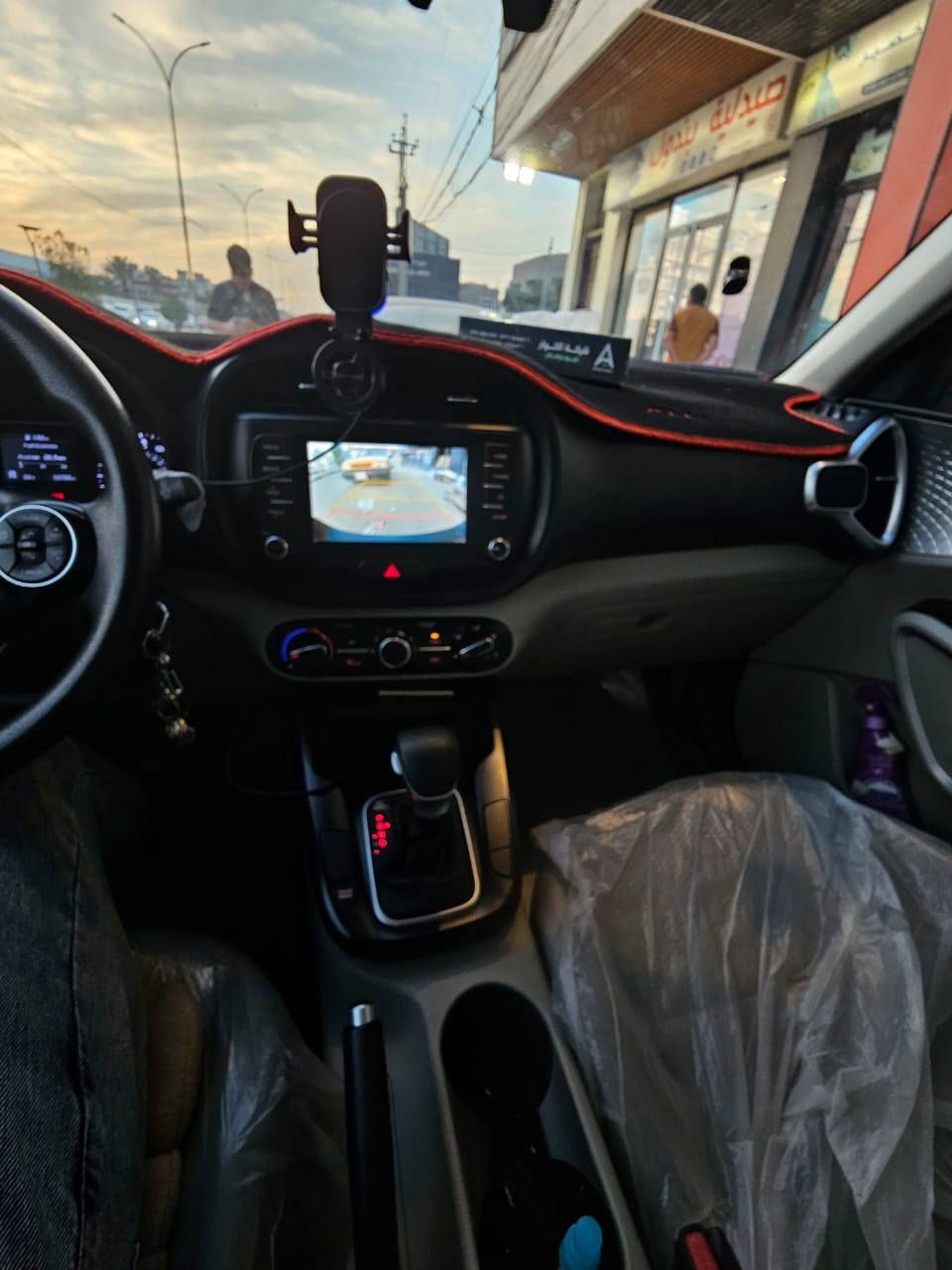 اكتب  موديل ٢١ رقم بغداد سعرها ١٣٠ وبيها مجال ***********
