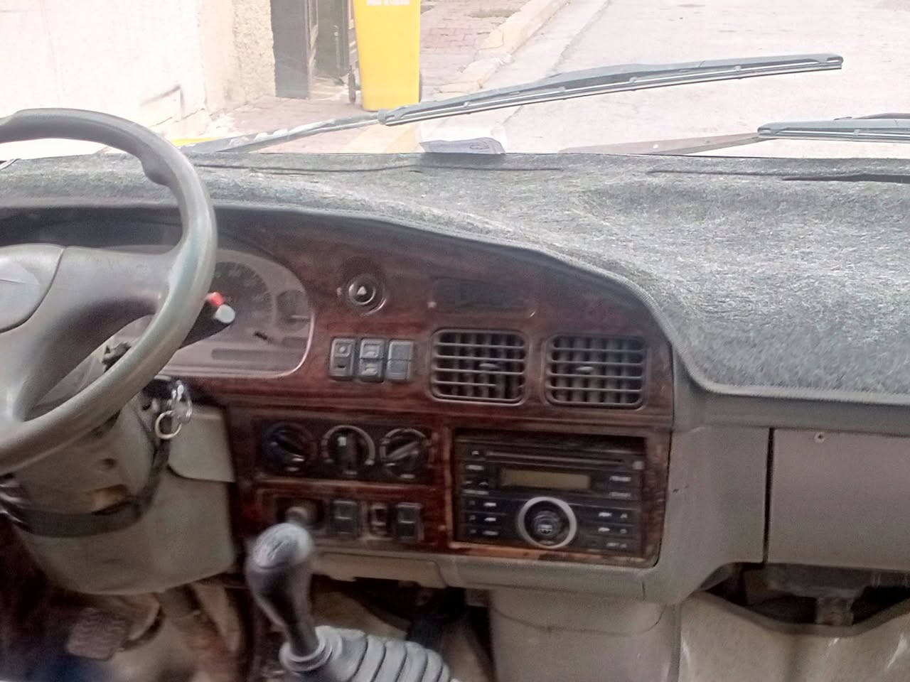 السلام عليكم كيا بريجو للبيع كامل مواصفات سياره جاهزه غير من الله محرك مقفول جير مقفل اكشن مقفول سعره من ايدك للشارع سياره بلاديه سياره جاهزه خير من الله موديل 95 سعره خير من الله سياره جاهزه ايدك للشعر السعر 47 ورقه رقم بغداد رقم الماني تحويل قبل كاتبك عقد مروري ***********
