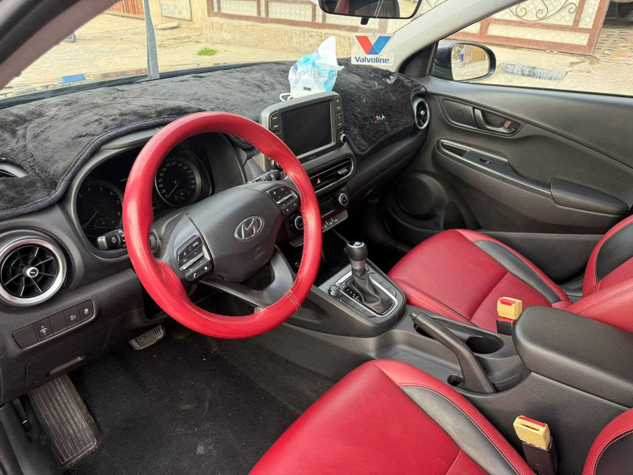 كونا 2023
محرك ٢٠٠٠ دوش خليجي
بصمة
تشغيل عن بعد 
رادار خلفي
اشاير بالمري
مانع انزلاق ومنحدرات
فول تحكم ستيرن
شاشة ابل كار بلي 
شاحن وايرليس
ثلاثة وضعيات قيادة 
سونار موجود بالصور ( بيها قطع صبغ وكلير اثر طخات ) 
السعر 137 وبيها مجال
للاستفسار
***********
