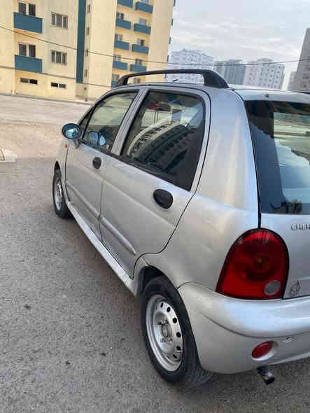 السلام عليكم سيارة كيو كيو ٢٠١٢ تخم تاير جديد صدر امامي خلفي جديد دواخلها نضيفه مكينه بلاديه كهربائيات كلها شغاله السعر ٣٣ وبيهة مجال بصيط *********** مكلف بل بيع هاذ رقم. صاحب السياره
