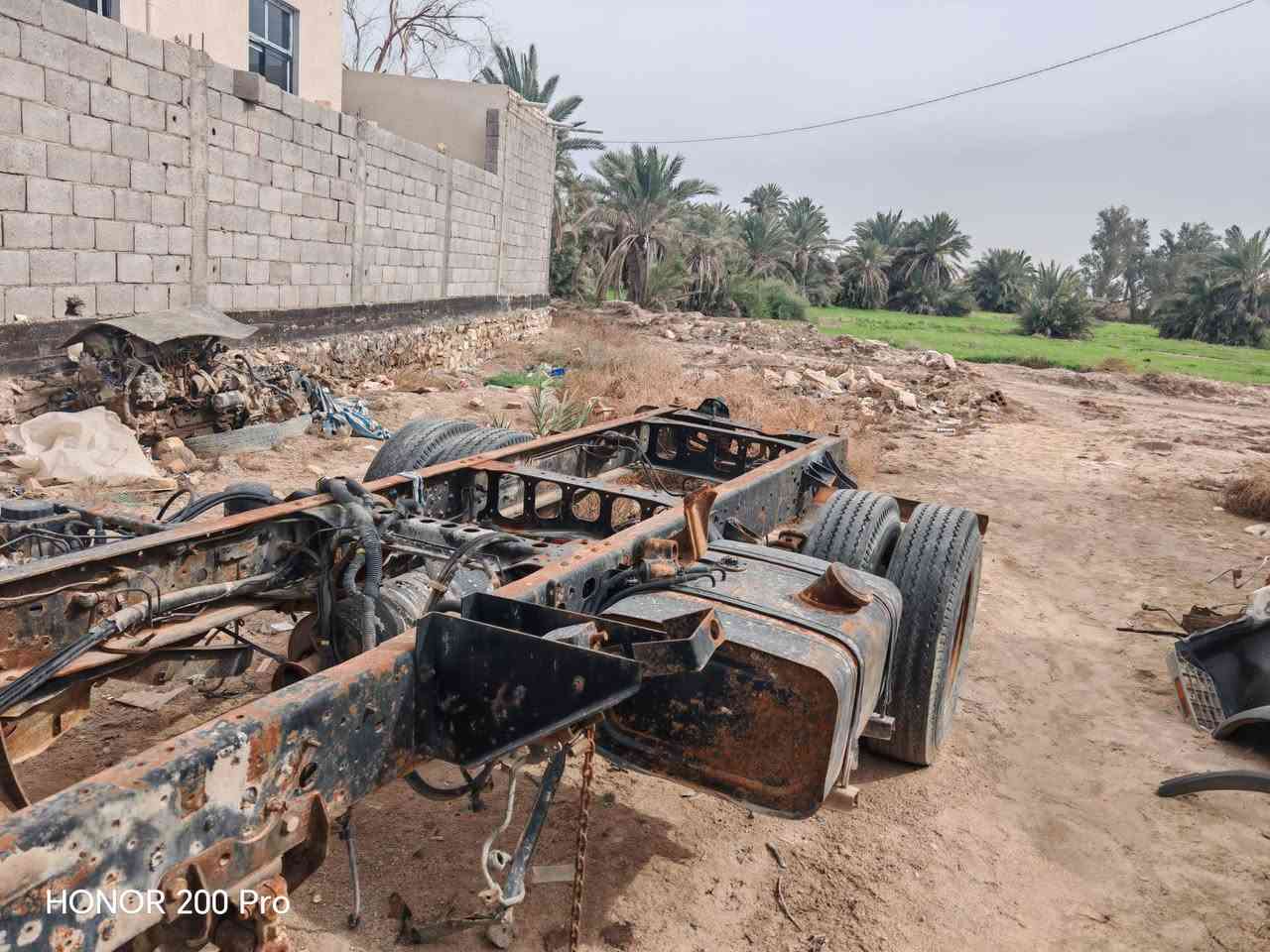 سياره تفصيخ للبيع فوزه شيطان بدي مكنه وكير وشاصي وتايرات وحداديه رقم وسنويه ***********
