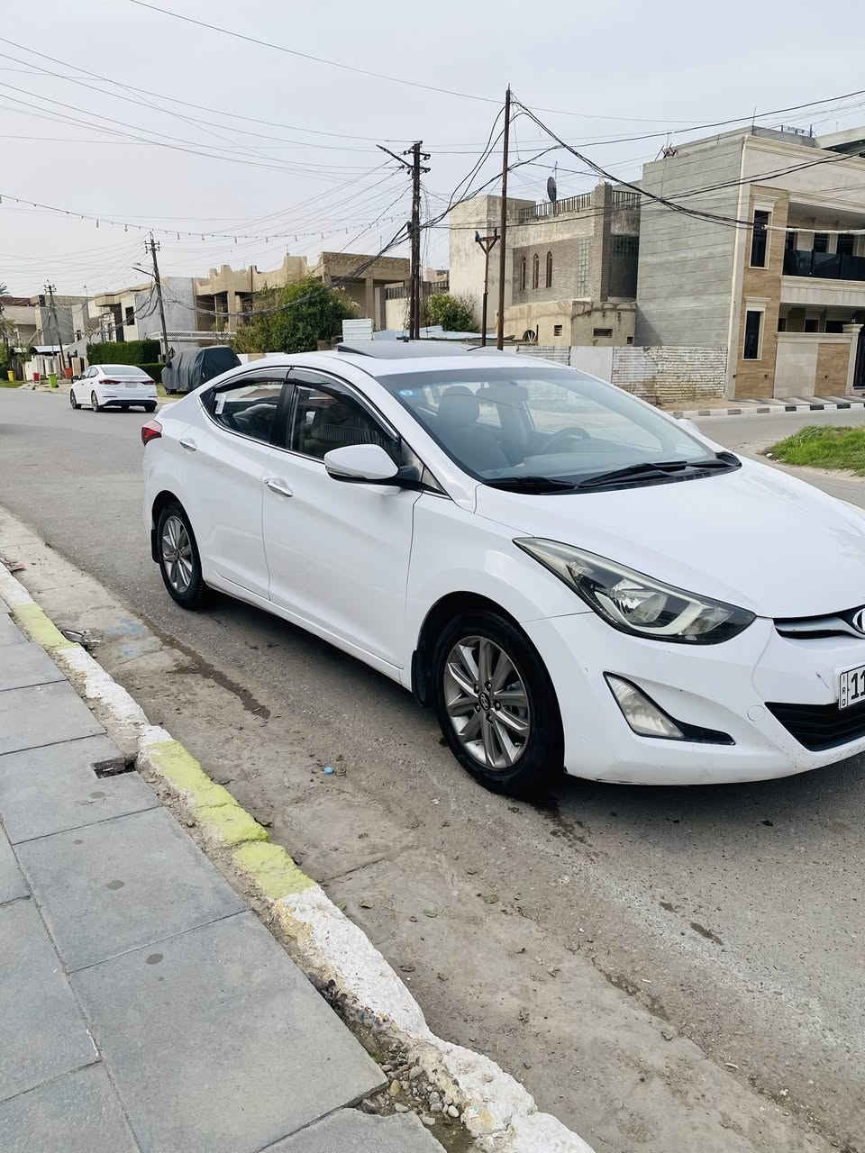 السلام عليكم  النترا 2015 خليجي رقم بغداد الدولي الجديد بأسمي محرك 1800 ماشيه 120 السياره جاهزه من كلشي وفول مواصفات عدا البصمه فتحه سقف كامره حساسات اشاير بالمري داخل صاج يدات نيكل   بيهة فقط قطعه وحده  صبغ وشبر بالهلال الخلفي  وتكحيل بسيط  مكاني بغداد للاستفسار ***********  السعر 122
