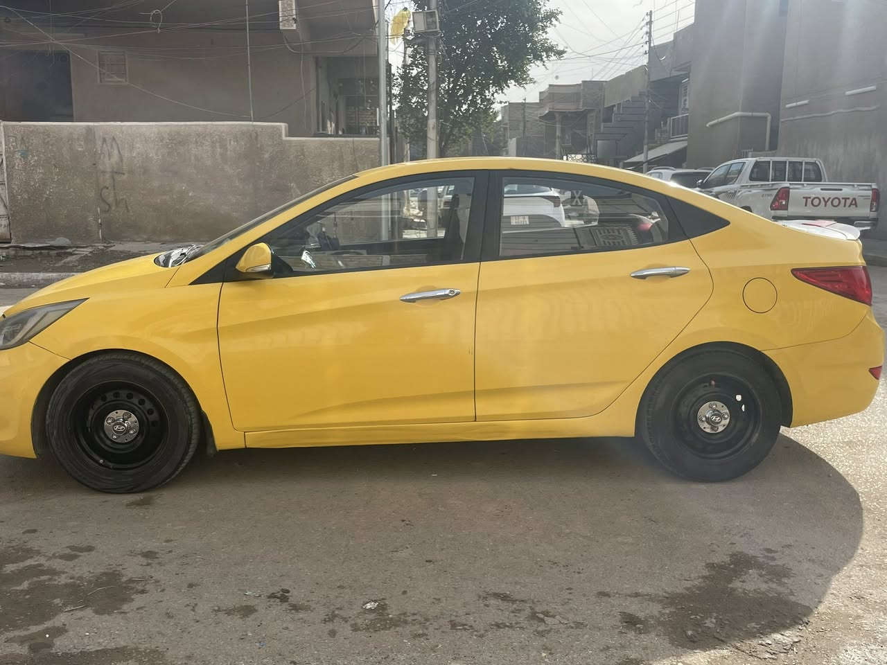 السلام عليكم
اكسنت 

مديل 2015

خليجي بدون ضررر

للبيع السعر (85 ورقة )بيها مجال 

رقم بغداد انكليزي 

السنوية نافذة لغاية 2029

العنوان بغداد الشعب 

للأستفسار (***********)
