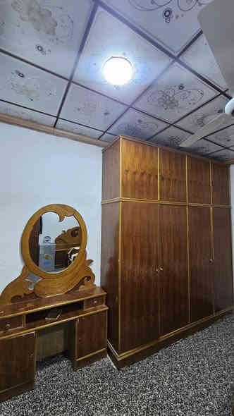 غرفة صاج نظيف جدا شغل ثقيل قنصور 4 أبواب مع ملحق السعر 275 الف العنوان دوميز شارع الكامب يم ملعب القوس للتواصل كورك واتس فايبر ***********
