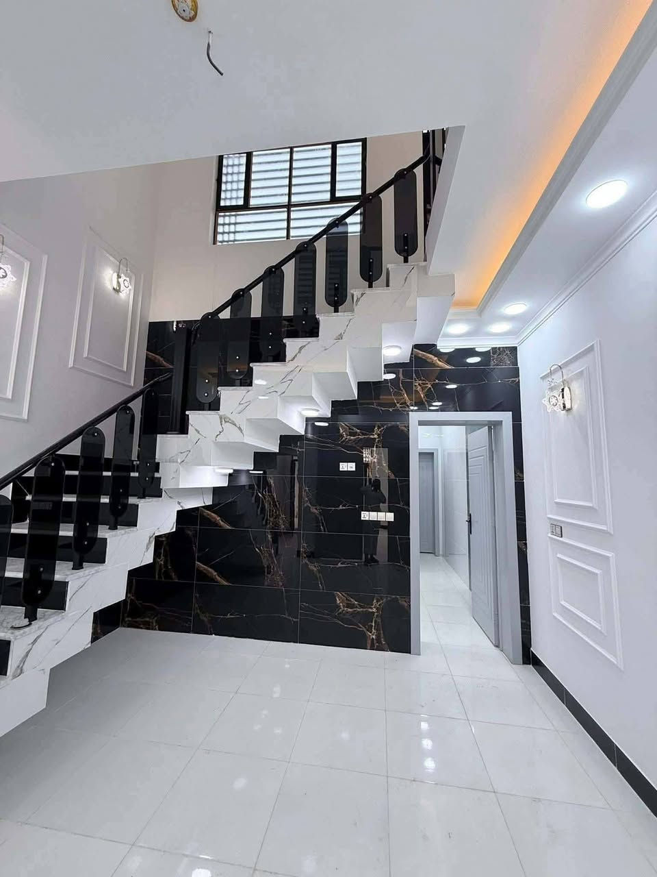 بيع مستعجل 👇 👇
بيت 100متر للبيع طابق ونص     

حي النداء خلف مول بغداد ثاني فرع 

البيت جديد بمعنى الكلمه 
ومكان جدا هادئ جاهز للسكن. للسكن

السعر خاص  💸💸  يباع عل مبادره 👉 المجمعات  يبعد عن شارع 100مترر

☎️*********** اجاوب بس خط وتساب 
 وشعدكم بيوت للبيع للايجار للرهن اعرضوها يمنا تنباع وتتاجر باسرع وقت ممكن
