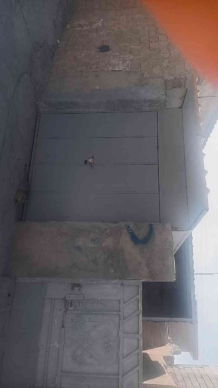 منزل في خانقين في منطقه مالكشا قرب المدرسه يم بيت الدكتور مساحه المنزل 180 متر المنزل غرفتين واستقبال ومطبخ ومحل جاهز مجاري البيت واساس المي والبيت كله كامل جاهز فقط بالسقف تشيكو وشغل شركه للصناعه يعني شغل مضبوط واصلي وما بيه اي عيب البيت والبيت سقف ثانوي بالكامل السعر 8 مليون وقابل للتفاوض ***********
