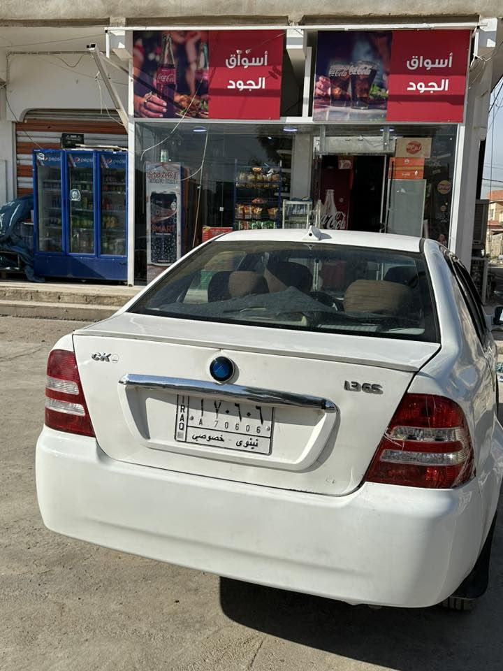 السلام وعليكم
معارض او بيع نقد فقط 
40وبيها مجال ***********
