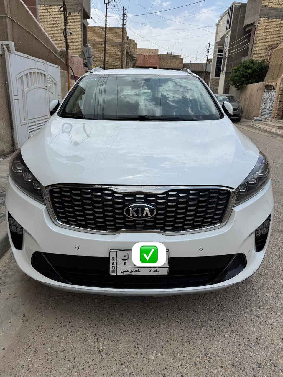 السلام عليكم
كيا سورنتو 2019 خليجي 6 سلندر 
إستيراد الدولية مكفولة من الصبغ والتبديل عدا رصعة بسيطة موضحة بالصور 
ماشية 115 حقيقي 
لون ابيض
 رقم بغداد 
بإسمي والتحويل سريع 

المواصفات ؛
شاشة نفگيشن
بردات خلفية بلادية
شاحن وايرلس
جام كهربائي اوتو
7 راكب
مري شفط 
اشارة ترحيب عند التقرب
حساسات امامية و خلفية 
بصمه تشغيل + ابواب
كراسي 2 كهرباء 
ويل  كروم
صندوق كهرباء
تبريد 3 قطع 
سيارة جاهزه من كلشي واي نقص مابيها 
السعر 245  وبيها مجال بسيط

مكان السيارة بغداد چكوك
اني مكلف بالنشر


**إذا كنت صاحب هذا الإعلان وتريد حذفه لأي سبب، رجاءا أرسل رسالة إلى الدعم الفني**