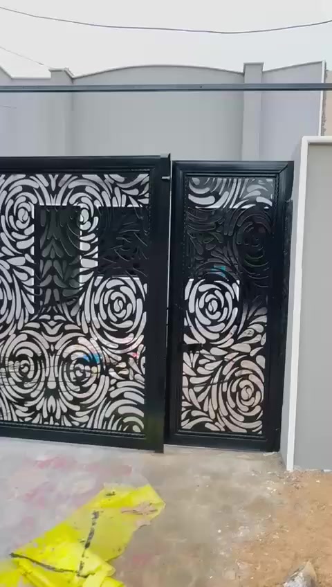 مشتمل للبيع ملك صرف تحويل مباشر مساحتة  116م طابق واحد مكانة حي العسكري الظباط خلف عيادة دكتور مثنى سابقا السعر 125مليون وقابل للتفاوض الاستفسار أكثر مراجعة عقارات سيد حسين الشريفي أو الاتصال بالأرقام الموجودة 
***********
***********
