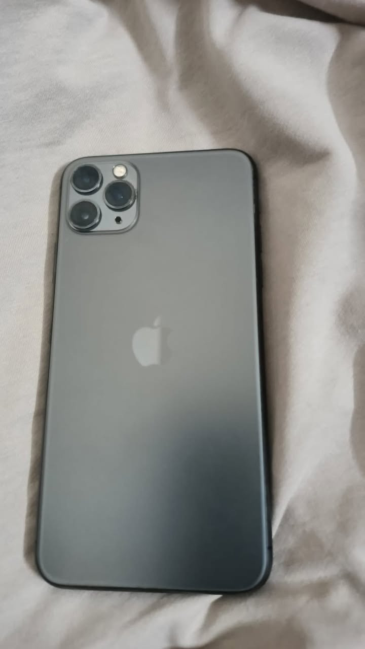 ايفون ١١ برو ماكس ذاكره ٢٥٦ 
بطاريه. ٧٩  شاشه. بيه كسر مبين بالصور
جهاز مابي عطل  شغال مكاني بغداد
سعره ١٨٠. قفل.


**إذا كنت صاحب هذا الإعلان وتريد حذفه لأي سبب، رجاءا أرسل رسالة إلى الدعم الفني**