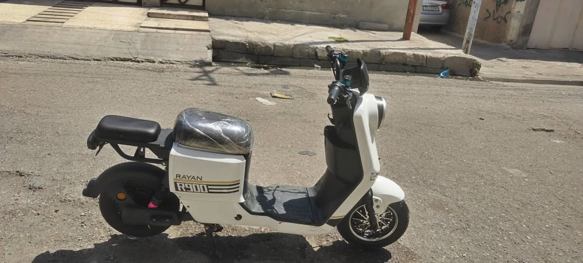 R900الريان مستخدم شهر ونص والوصل موجود غارضو كلها موجودة بطاريات الريان وسوجين وبصمتين السعر 530 الرقم ***********
