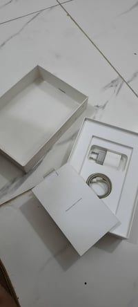 ايباد 9 • ٦٤ • ملحقات